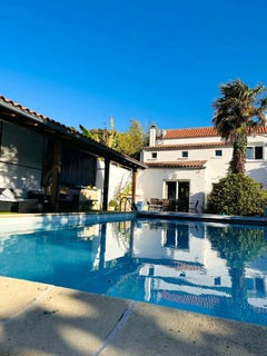 /international/fr/fouras-charente-310104630356/?lang=th
