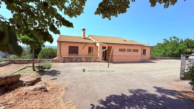/international/fr/barjac-languedoc-roussillon-120095862146/