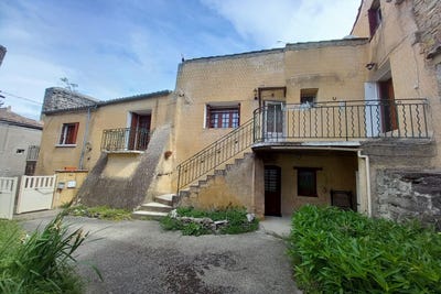 /international/fr/saint-quentin-la-poterie-languedoc-roussillon-310108129450/