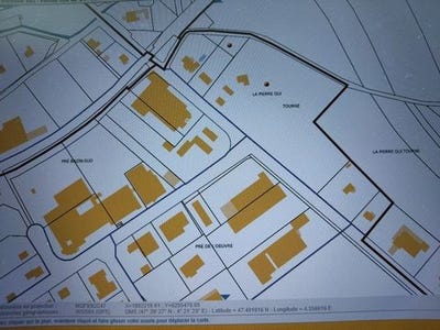 /international/fr/semur-en-auxois-burgundy-310100742778/