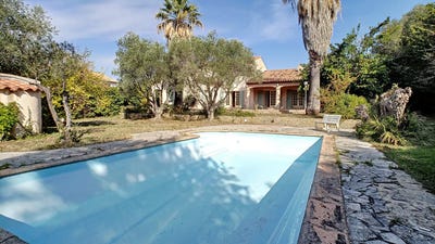 /international/fr/six-fours-les-plages-provence-alpes-cote-d-azur-310101133933/?lang=fr