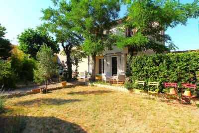 /international/fr/roujan-languedoc-roussillon-310100715369/