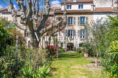 /international/fr/villeneuve-les-avignon-languedoc-roussillon-310108677613/?lang=zh-cn
