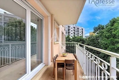 /international/fr/suresnes-ile-de-france-310108598618/