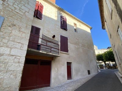 /international/fr/aubeterre-sur-dronne-charente-120088623139/?lang=en