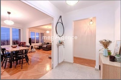 /international/fr/sainte-foy-les-lyon-rhone-310105833796/