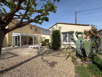 /international/fr/15-rue-de-flandre-saintes-charente-310103815866/
