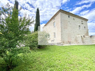 /international/fr/viviers-rhone-310105813296/