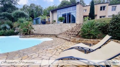 /international/fr/fontenay-le-comte-pays-de-la-loire-120096488770/?lang=zh-tw