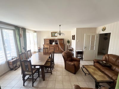 /international/fr/dourdan-ile-de-france-310107676490/