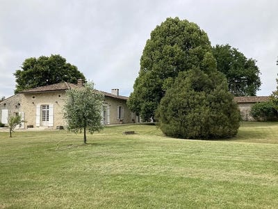 /international/fr/chepniers-charente-310098742062/?lang=en