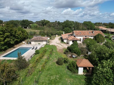 /international/fr/l-isle-jourdain-midi-pyrenees-310106485299/