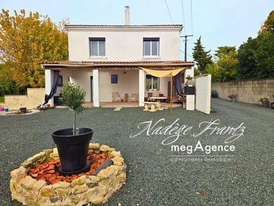 /international/fr/saint-jean-d-angely-charente-310103180960/