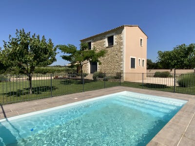 /international/fr/uzes-aquitaine-310109078902/