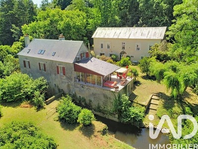 /international/fr/argenton-sur-creuse-centre-val-de-loire-310108634056/