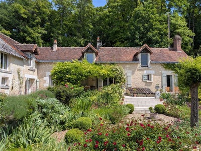 /international/fr/loches-centre-val-de-loire-310100225783/