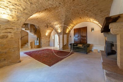 /international/fr/aigaliers-languedoc-roussillon-310106627897/