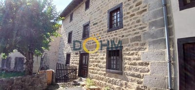 /international/fr/vertolaye-auvergne-310108870137/