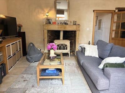 /international/fr/nanteuil-en-vallee-charente-310108264781/