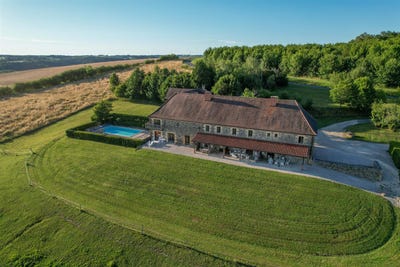 /international/fr/saint-medard-d-excideuil-aquitaine-310099358656/?lang=en