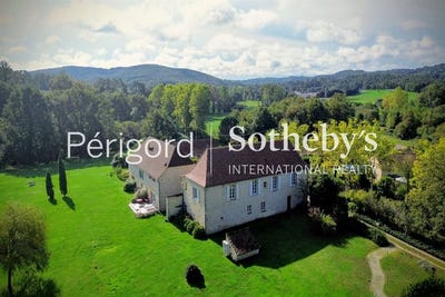 /international/fr/gourdon-midi-pyrenees-310102874954/