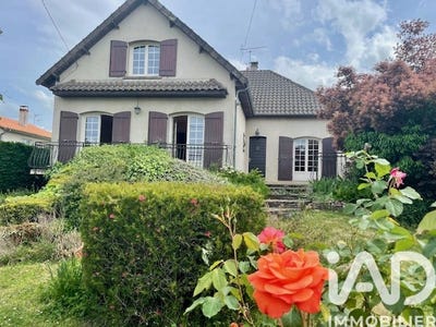 /international/fr/gencay-charente-310107757074/
