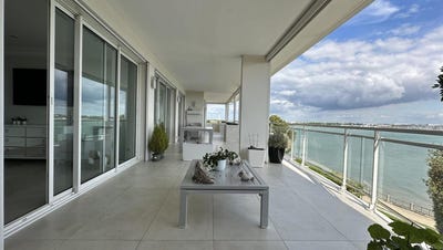 /international/fr/la-rochelle-charente-310108249231/