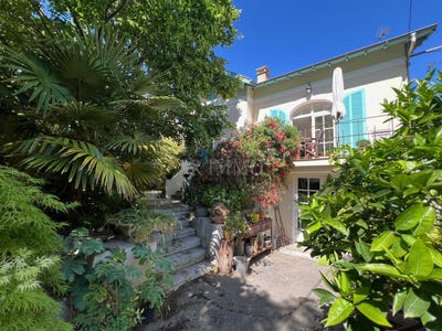 /international/fr/frejus-provence-alpes-cote-d-azur-310108596786/