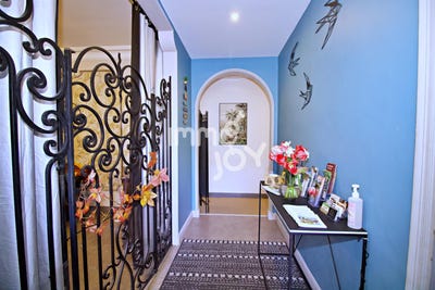 /international/fr/saint-pons-de-thomieres-languedoc-roussillon-310100559442/?lang=es