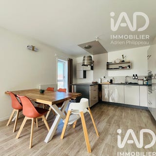 /international/fr/reze-pays-de-la-loire-310107757483/