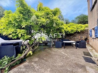 /international/fr/aigues-vives-languedoc-roussillon-310108994774/