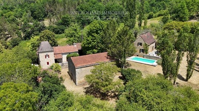/international/fr/villefranche-du-perigord-aquitaine-310107793703/?lang=id