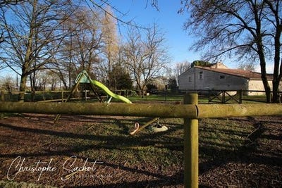 /international/fr/saint-etienne-la-cigogne-charente-310100795254/