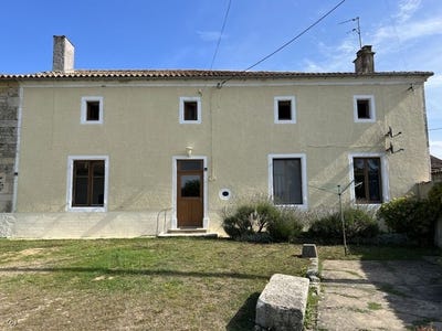 /international/fr/la-chapelle-pouilloux-charente-310104424288/