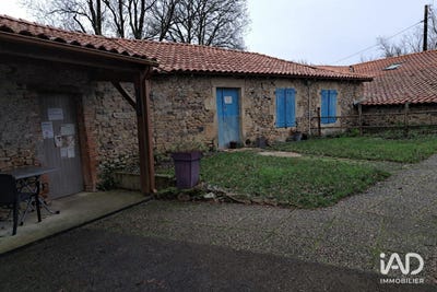 /international/fr/essarts-en-bocage-pays-de-la-loire-310104615959/
