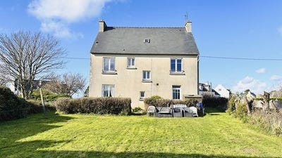 /international/fr/camaret-sur-mer-brittany-310098773629/