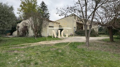 /international/fr/aujargues-languedoc-roussillon-310108317198/