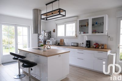 /international/fr/la-rochelle-franche-comte-310104827759/
