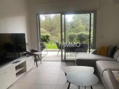 /international/fr/biot-provence-alpes-cote-d-azur-310100734745/
