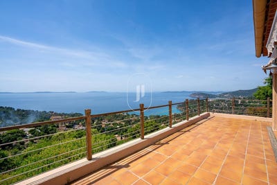/international/fr/rayol-canadel-sur-mer-provence-alpes-cote-d-azur-310101497554/?lang=pt