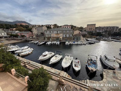 /international/fr/centuri-corsica-310108210071/