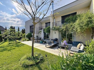 /international/fr/prevessin-moens-rhone-310100651214/
