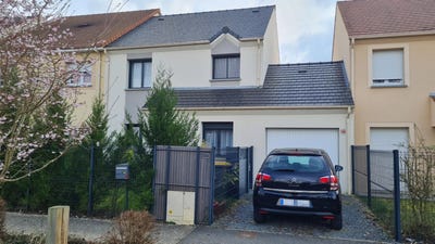 /international/fr/maintenon-centre-val-de-loire-310098838282/