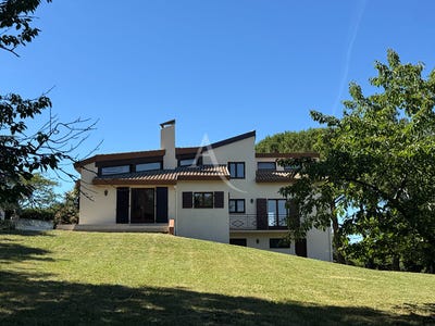/international/fr/l-isle-jourdain-charente-310109018622/?lang=th