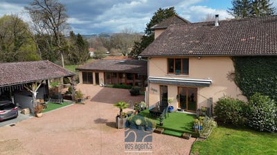 /international/fr/puy-guillaume-auvergne-310106053425/