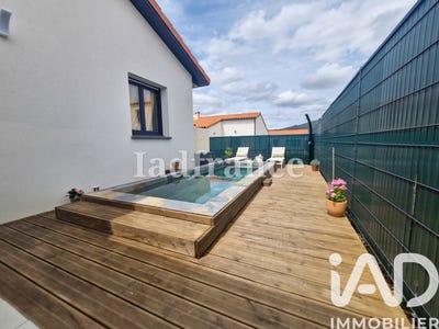 /international/fr/vinca-languedoc-roussillon-310108244442/?lang=fr