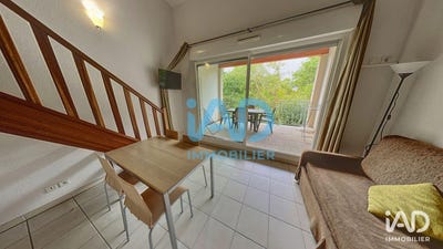/international/fr/azille-languedoc-roussillon-310108757124/