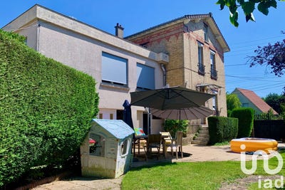 /international/fr/versailles-ile-de-france-310097899945/