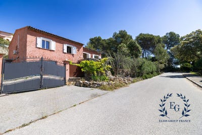 /international/fr/carces-provence-alpes-cote-d-azur-310100540623/