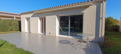 /international/fr/port-des-barques-charente-310104474420/